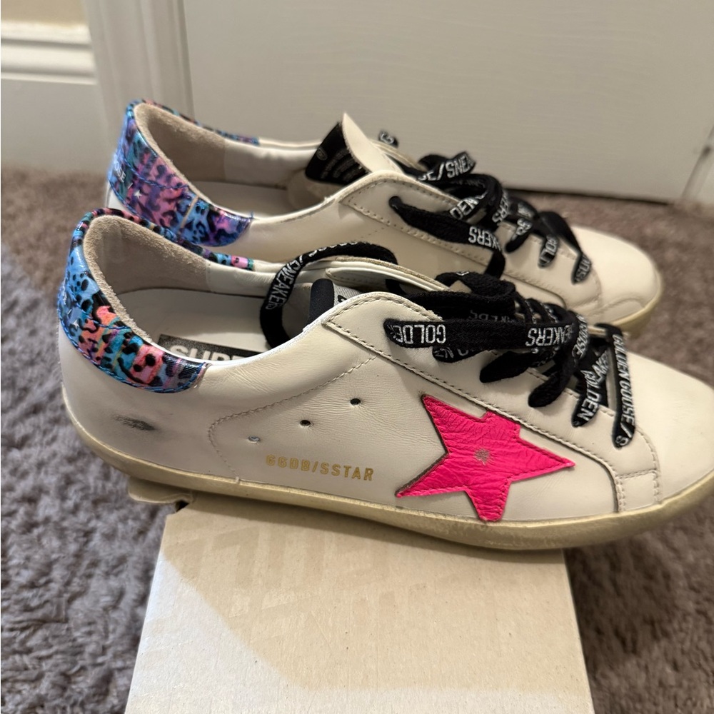 Golden Goose White Sneakers with Pink and Black Details - Picture 2 of 6